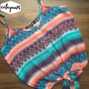 Summer top with tie in front